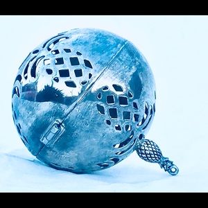 Vintage Potpourri ball, orb, versatile, 3.5”